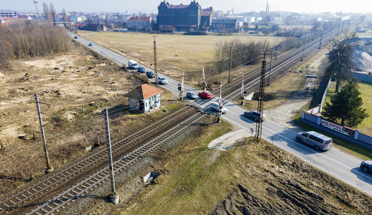 Přejezd v olomoucké části Holice bude zrušen, nahradí ho mimoúrovňové křížení