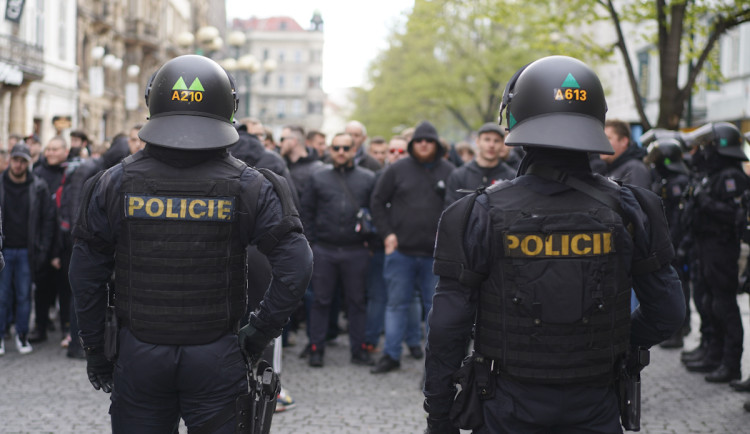 Na derby Sparta-Slavia policie zajistila celkem 17 lidí