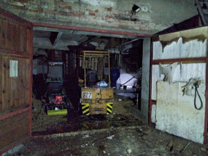 Na Přerovsku hořelo stavení s výrobnou pelet. Hasiči vyhlásili druhý stupeň poplachu