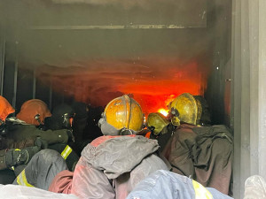 VIDEO: Trénink v ohnivém pekle. Hasiči z Hané ukázali unikátní záběry z flashover kontejneru