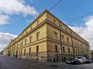 Hejtmanství má zájem o Hanácká kasárna v centru Olomouce. Na využití historické budovy chystá studii