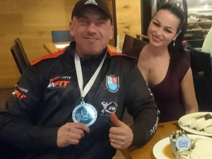 Dva závody za víkend i setkání s Krpálkem. Kulturista Šerý rozjel novou sezonu