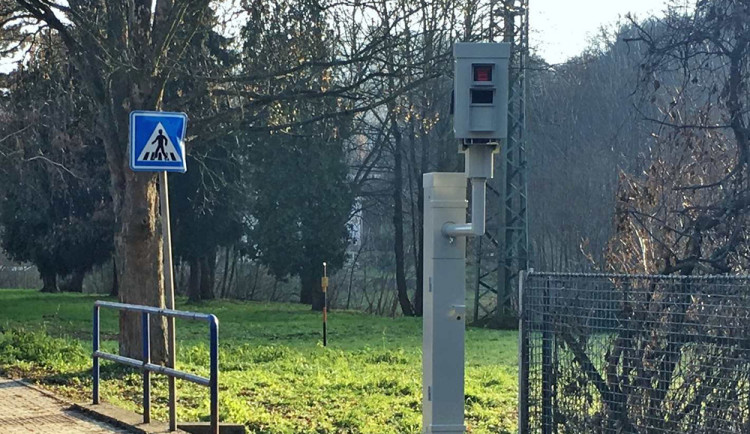 Ročně dvacet tisíc překročení rychlosti. Město Hranice rozšíří pokrytí ulic radary