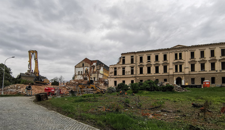 Budova B v areálu FN Olomouc ustoupí modernímu pavilonu