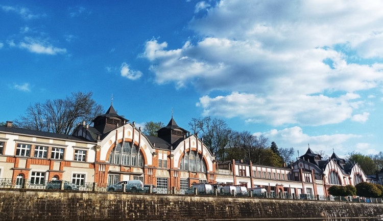 Hradecký Hučák zve na Muzejní noc, nabízí noční prohlídky pro malé i velké