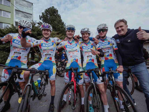 Přes pády bojují dál. Mladí cyklisté z Olomouce vedou Český pohár a chystají se na reprezentaci