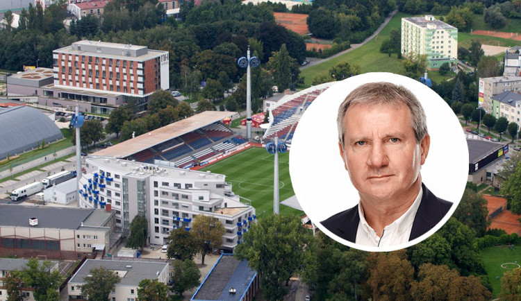 Jiří Kubíček vlastní nemovitosti v jižní tribuně Androva stadionu, policisté zde prováděli domovní prohlídku