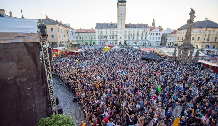Celoměstská akce Hanácké Benátky v Litovli potěší nejen dospělé skvělými kapelami, ale i děti, pro které je připraven program v parku Míru zdarma