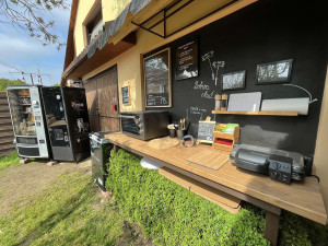 Je libo točené nebo grilované maso? Minipivovar z Rakové u Konice nabízí samoobslužný výčep a bistro