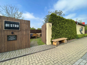 Je libo točené nebo grilované maso? Minipivovar z Rakové u Konice nabízí samoobslužný výčep a bistro