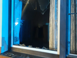 Policisté zachránili z hořícího domu na Přerovsku devadesátiletého seniora