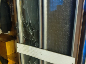 Policisté zachránili z hořícího domu na Přerovsku devadesátiletého seniora