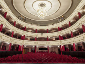 Přední umělci jsou proti sloučení divadla a filharmonie. Současný stav znamená nejistotu, oponuje Olomouc