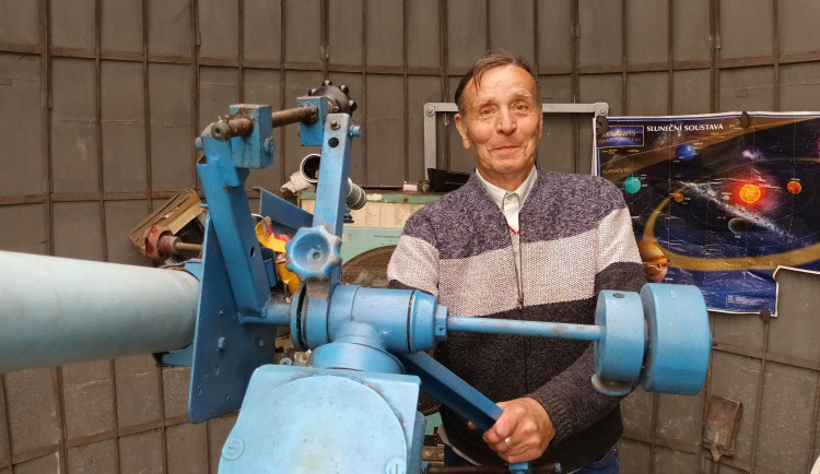(NE)OBYČEJNÍ: Miroslav Čejka z Brodku u Přerova se o místní unikátní hvězdárnu stará už téměř půlstoletí
