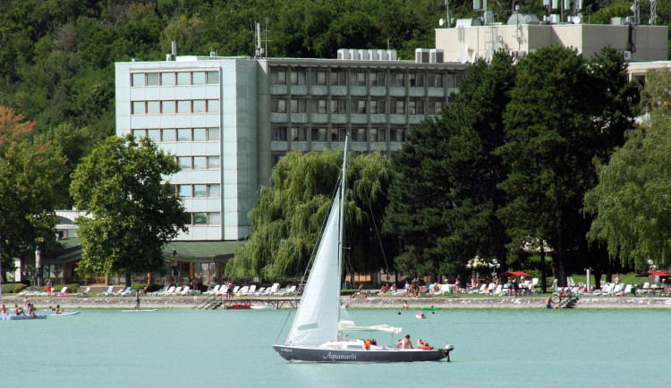 size3-sailing-5580033_1280