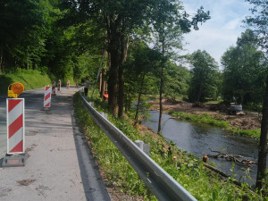 Hlavní silnice do Hanušovic bude měsíc uzavřená. Před dvěma roky ji poškodily sesuvy půdy
