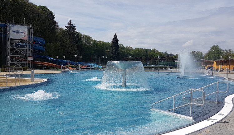 Další východočeská koupaliště zahajují sezónu, Trutnov, Náchod i Lodín