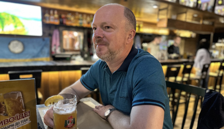 size3-16866667699037-2-z-ucitele-se-stal-vojak-kteremu-umiraji-studenti-nekteri-studenti-jsou-zraneni-ci-mrtvi-rika-ukrajin