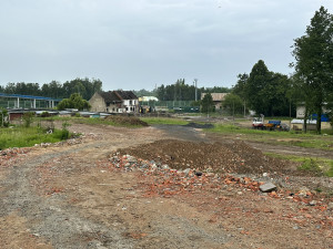 VIDEO: Stavba posledního úseku D1 pokračuje. Kompletně hotové jsou skrývky ornice