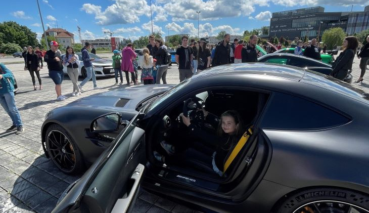 Super Ride Car Fest přiveze před Šantovku luxusní kousky. Projeďte se ve sporťáku