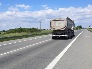 Začínají opravy silnice z Olomouce do nákupního centra Olympia. Potrvají až do konce září