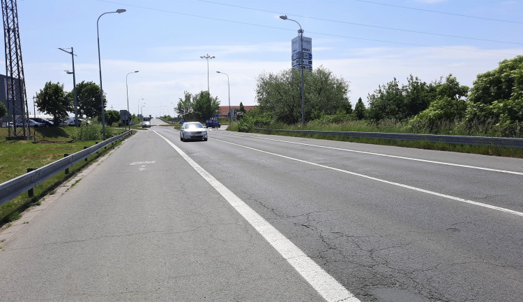 Začínají opravy silnice z Olomouce do nákupního centra Olympia. Potrvají až do konce září