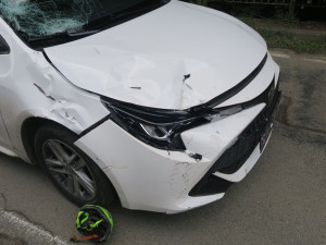 Záchranářský vrtulník letěl do Kopřivné pro školáka. Na kole vjížděl na hlavní silnici a srazil se s autem