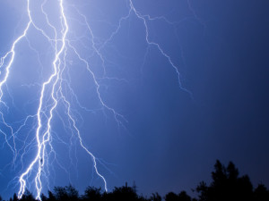 Meteorologové varují před silnými bouřkami a přívalovými dešti. Výstraha platí pro celý Olomoucký kraj