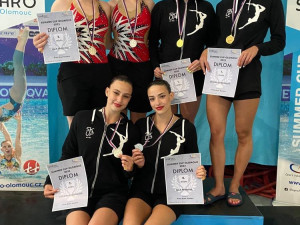 Zlatá tečka za náročnou sezonou. Olomoucké akvabely se vyznamenaly na domácím závodě