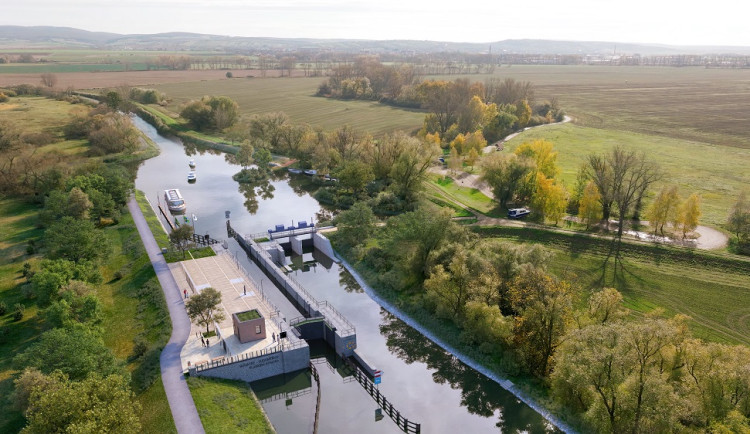 Lodě na Baťově kanálu vyhlíží novou trasu. Povede do Hodonína