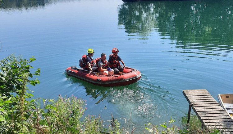 Tragický víkend u jezer v kraji: jak snížit riziko a na co si dát pozor při záchraně tonoucího?