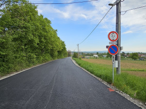 Silničáři opravili komunikaci, kterou zničily nákladní automobily při stavbě D1 v Přerově