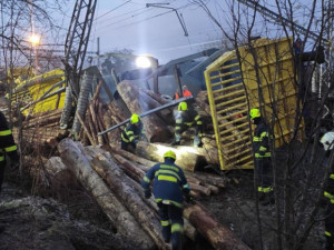 Srážku dvou nákladních vlaků u Prosenic bude řešit soud. Strojvůdce místo školení pilotoval letadlo