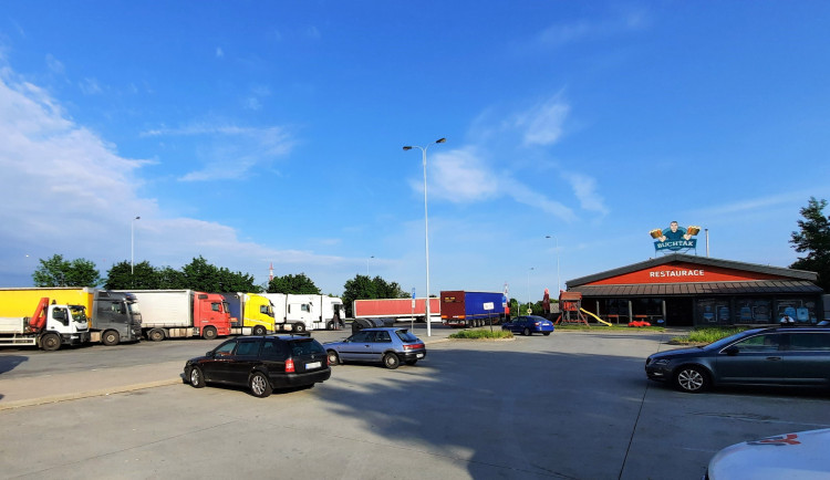 Dálniční odpočívka u Nemilan projde revitalizací