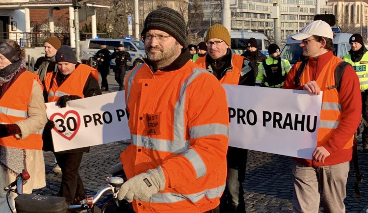 size3-16897736825465-139-tricitka-je-jen-zacatek-pokud-bude-potreba-akce-budeme-stupnovat-vezeni-se-nebojim-rika-aktivista-ar