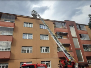 Požáry polí a pak řádění bouřky. Vichr vyvrátil na Prostějovsku stromy na dva kostely