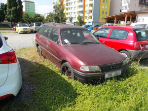 Prostějov chystá první dražbu odtažených aut bez STK. Cena začíná na tisícovce