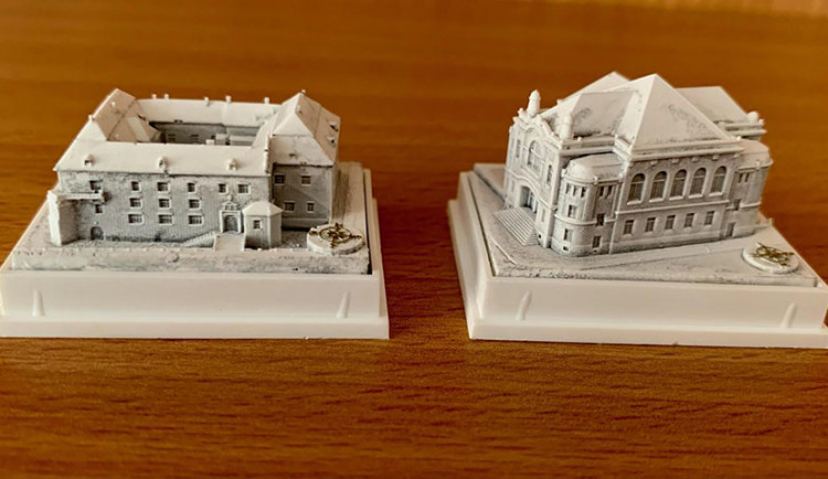 Zámek i synagoga jako suvenýr. Prostějov nechal vytvořit miniaturní modely památek