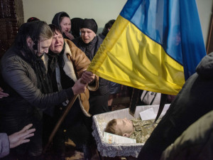 Otřesné svědectví o ruské agresi na Ukrajině přinese výstava fotografií v Olomouci. Má název Bojují i za nás