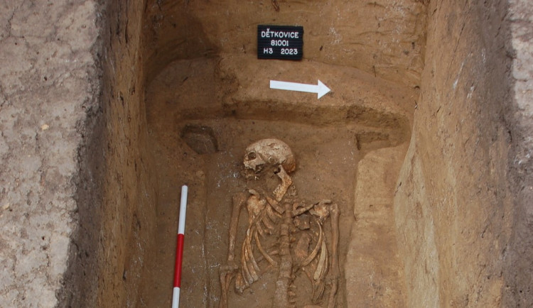 Vykopávky v Dětkovicích ukázaly, že se naši předkové pohřbívali na márách. Archeologové zkoumali tři hroby