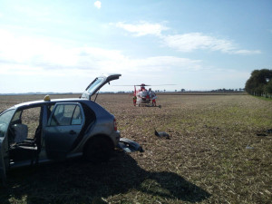 U Němčic nad Hanou se srazila dvě auta. Jsou čtyři zranění, z toho tři děti. Na místo letěl vrtulník