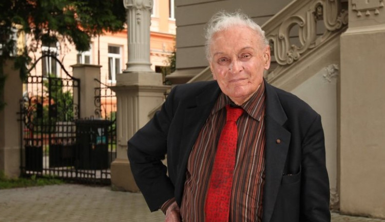 Unikátní pozůstalost světového vědce a olomouckého Indiana Jones zůstává v USA. Probíhá sbírka na návrat domů