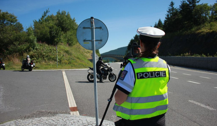 V Jeseníkách byla policejní preventivní akce. Jeden z řidičů vyrazil pod vlivem marihuany