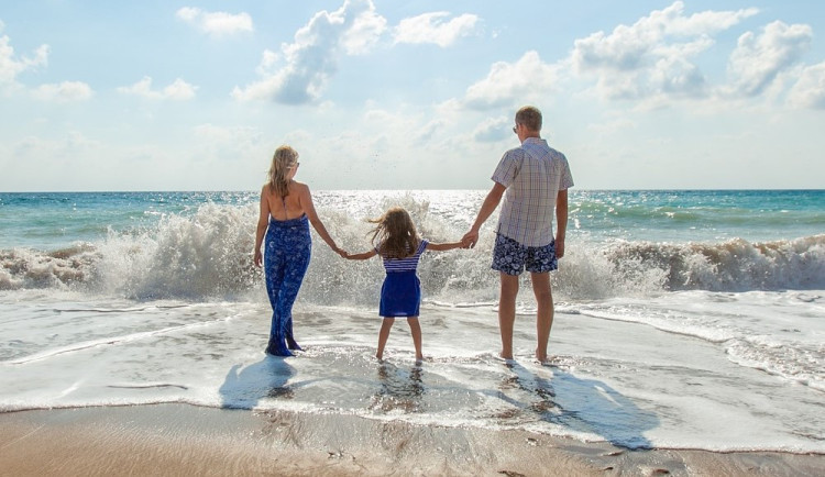 size3-16914900243714-152-jak-odradit-zlodeje-posekat-travnik-a-nesdilet-fotky-z-dovolene