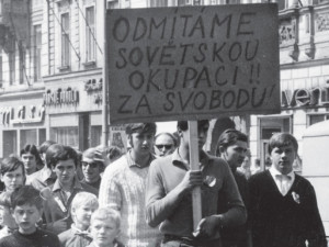 Pětapadesáté výročí okupace ze srpna 1968 si dnes Olomoučané připomenou v Červeném kostele