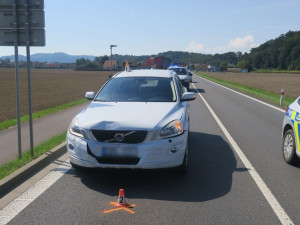 Řidič Volva způsobil v Rapotíně nehodu pěti aut a jedné motorky. Naštěstí to bylo bez zranění
