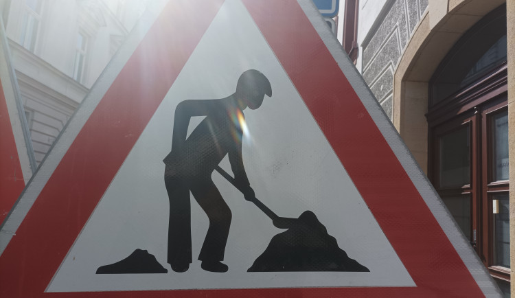 V Rudníku na Trutnovsku skončí přesně za týden částečná uzavírka čtrnáctky