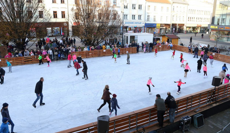 Mobilní kluziště v centru Prostějova - ilustrační foto