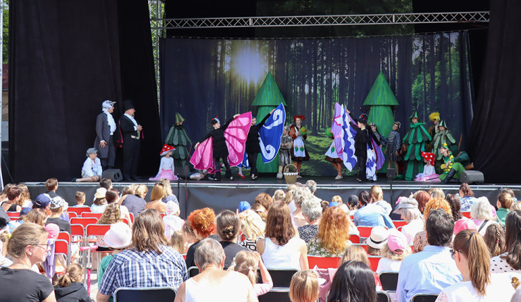 Pohádky i Sluha dvou pánů. Poslední zastávkou divadelního festivalu bude Fort Křelov