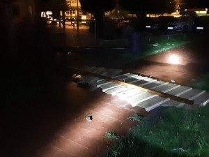 Bouřková smršť zasáhla Olomoucký kraj. Hasiči v noci řešili přes sto padesát událostí